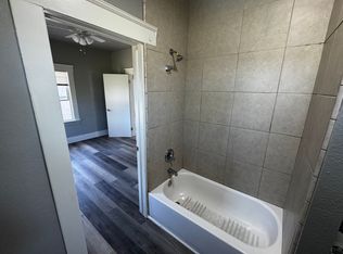 908 N Hughes Ave, Fresno, CA 93728