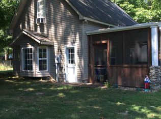 100 Lakeside Dr, Scottsville, KY 42164