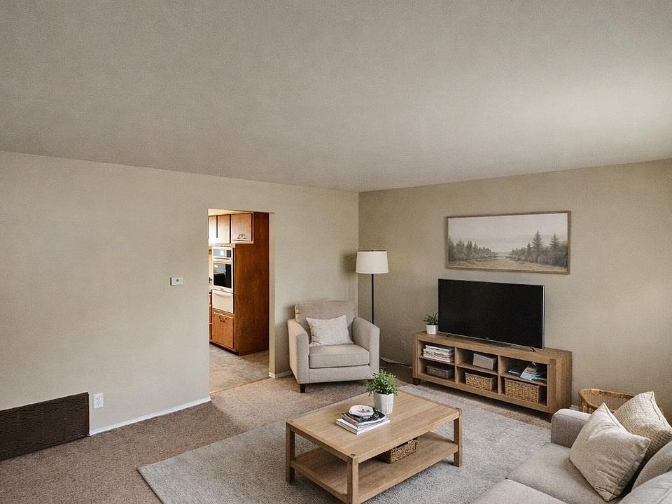 1st image of 4305 Sioux Ln APT 3