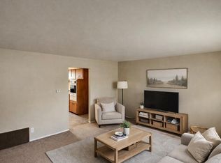 4305 Sioux Ln APT 3, McHenry, IL 60050