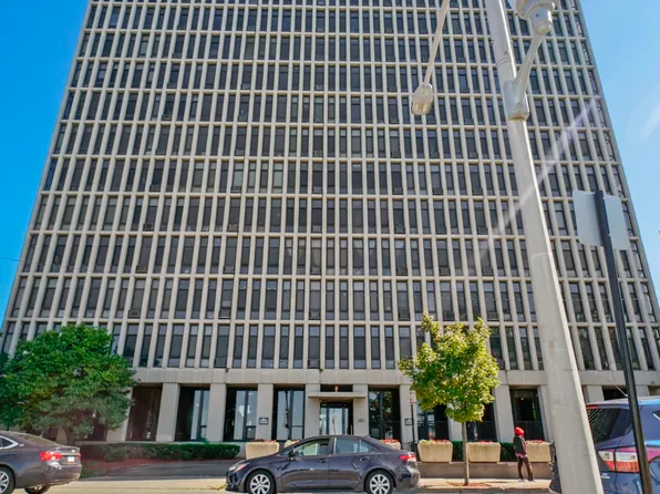 6700 S South Shore Dr APT 4G, Chicago, IL 60649