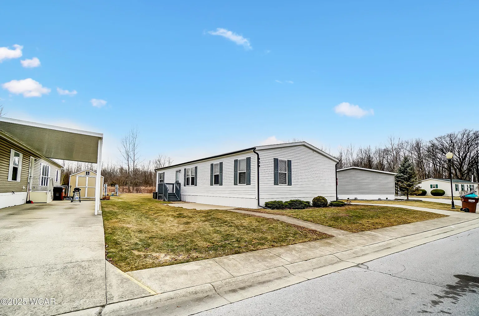 808 Lakeridge Dr photo 1