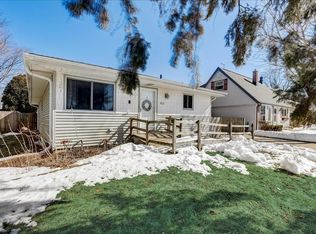 4216 S 89th St, Greenfield, WI 53228