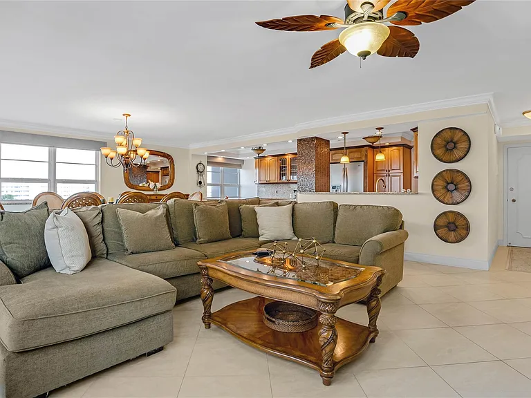 133 N Pompano Beach Blvd #501 — Photo 6