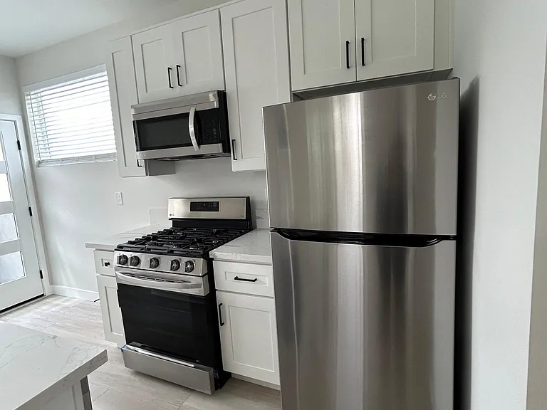 3328 B St #3330 — Photo 6