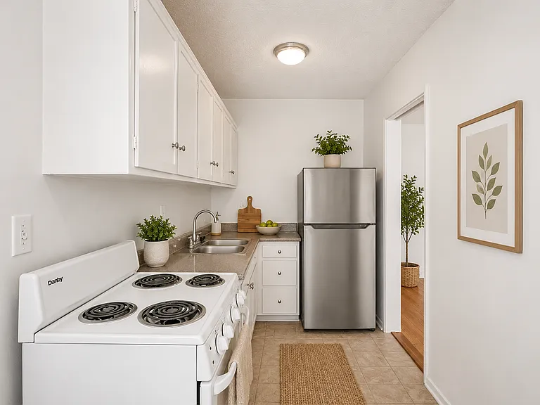Hollywood Apartments — Photo 55