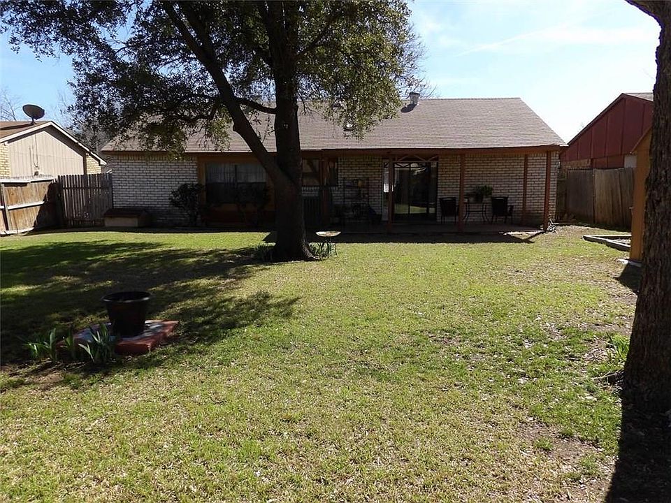 2nd image of 6929 Sandybrook Dr