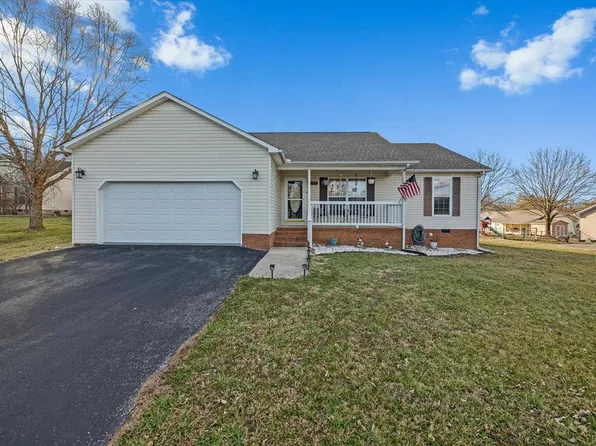 1717 Tyler Dr, Cookeville, TN 38501