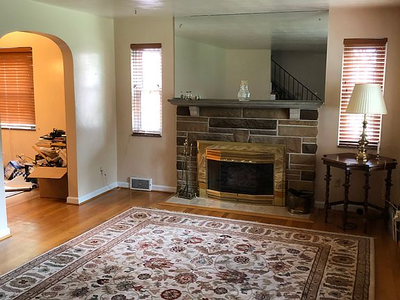 2nd image of 197 Glenview Dr