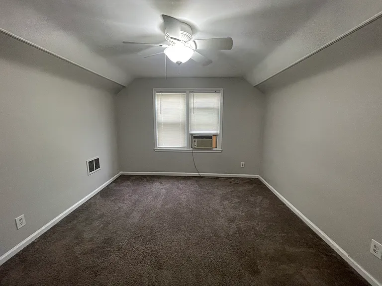 24621 Cherry St — Photo 16