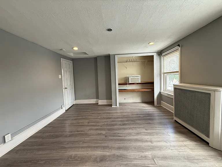 122 2nd St #2 — Photo 25