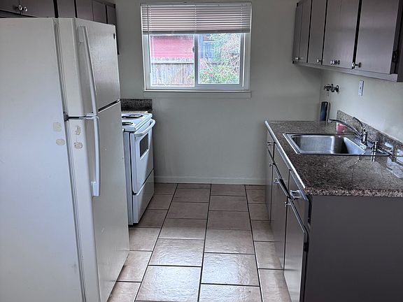 5th image of 428 S 45th St