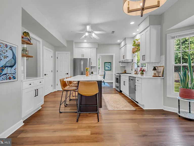 2816 Bargate Ct — Photo 19