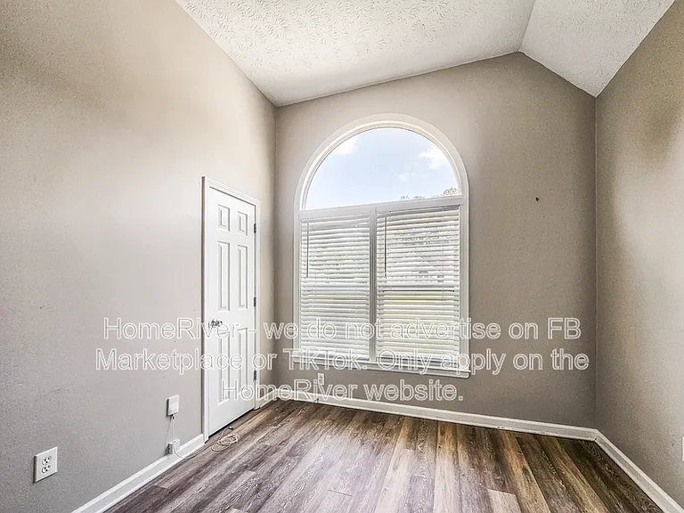 768 Wilkes Dr — Photo 16