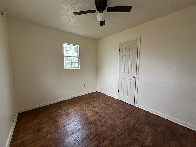 414 Lindy Ave — Photo 9