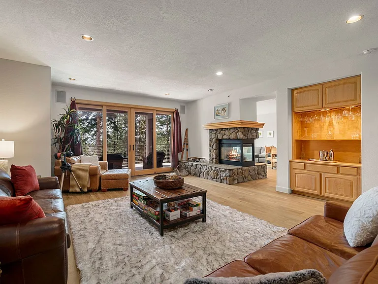 933 Northwood Blvd #8 — Photo 3
