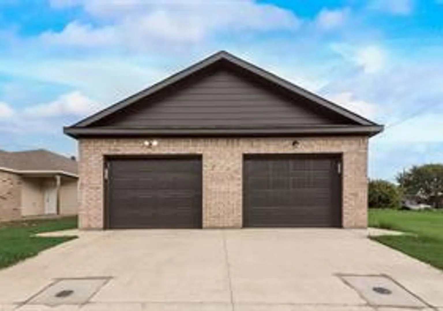 Beautiful Duplex — Photo 1