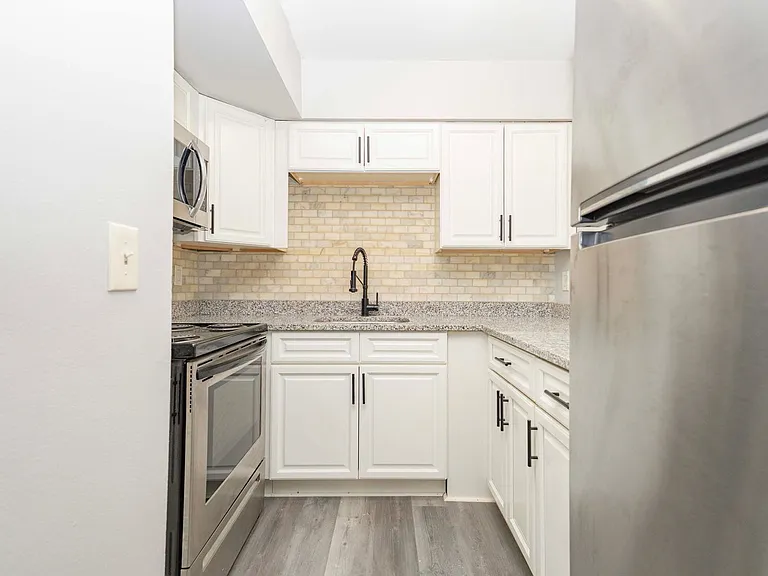 6419 Montgomery Rd #B4 — Photo 6