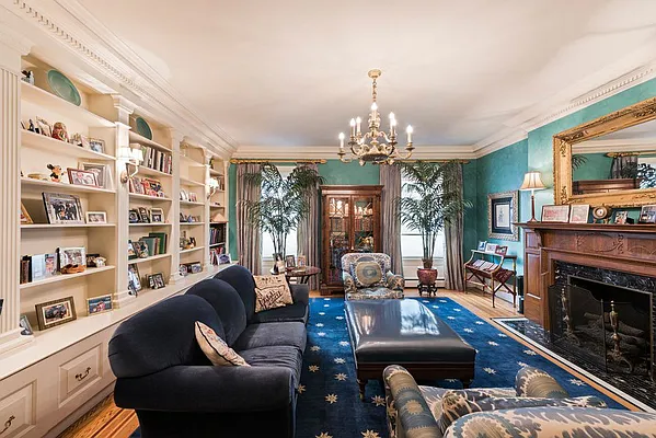 Sold by Nest Seekers International | media 23