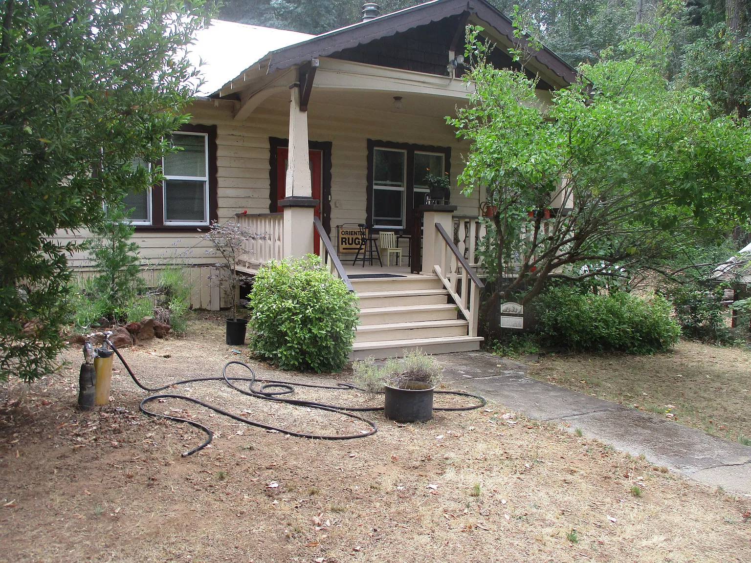 3 bed, 1300 sqft, $2,400 — Photo 2