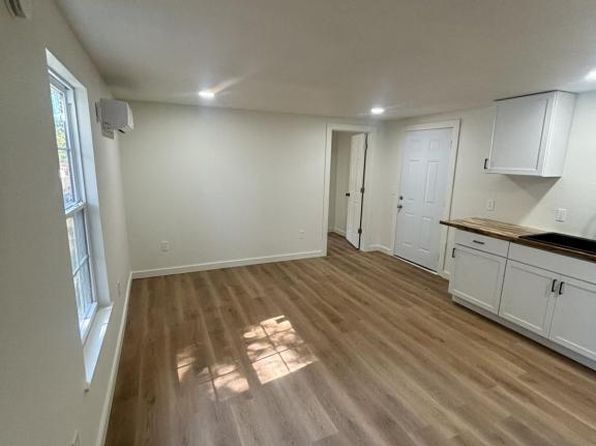 1040 Harding Blvd #8