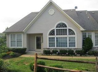 402 Bellflower Rd, Langhorne, PA 19047