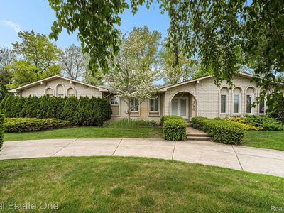 3079 Ravinewood Dr, Commerce Township, MI, 48382