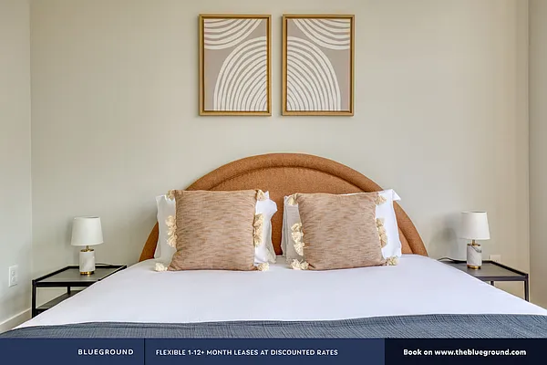 Rented by The Blueground | media 9