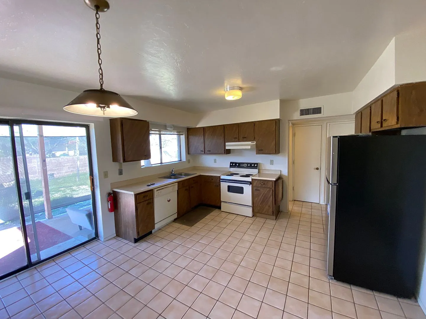 3 Bed 2 Bath Tanque Verde/Dos Hombres Area — Photo 4