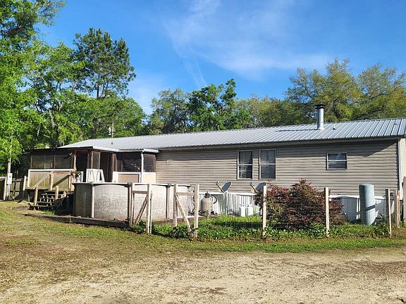 2nd image of 160 NE Oakforest Gln