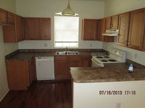4th image of 241 E Idlewild Ave
