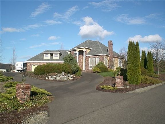 2nd image of 5004 72nd Ln NE