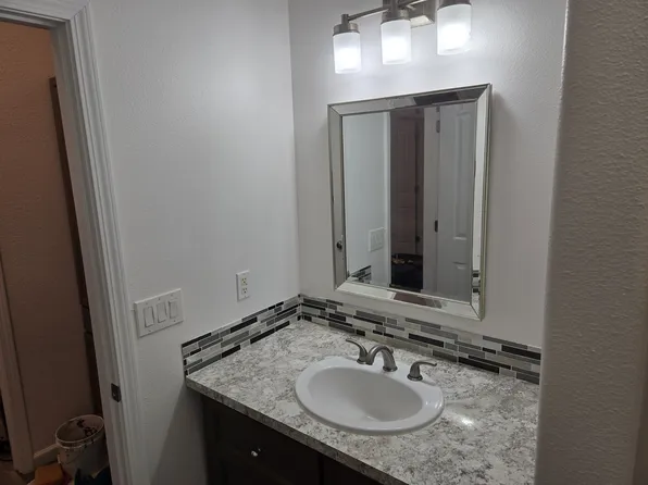 (undisclosed Address), La Center, WA 98629