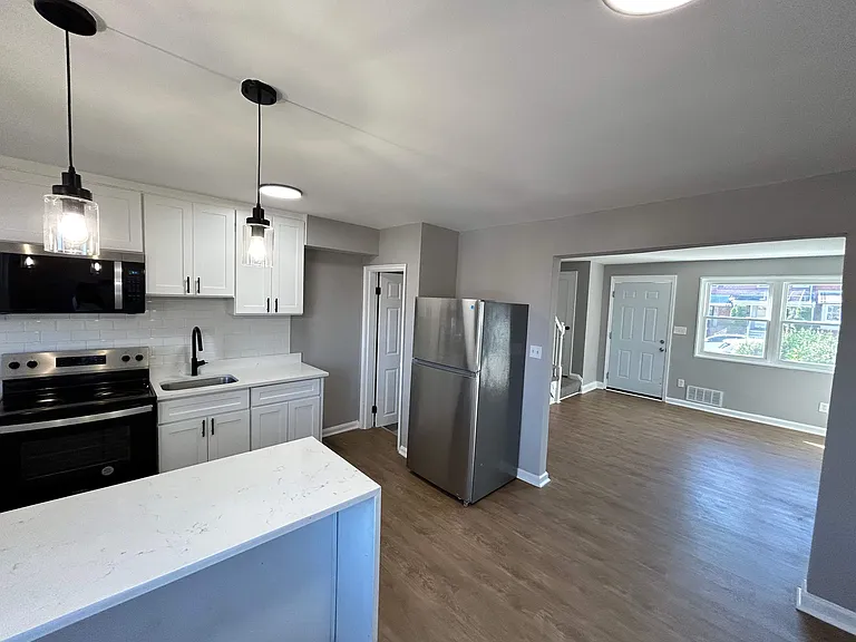 7850 Eastdale Rd — Photo 10