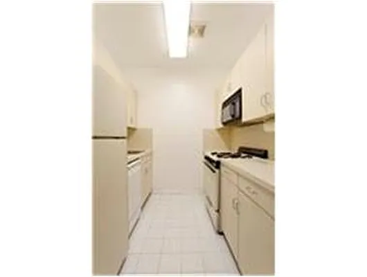 Rented by Douglas Elliman | media 38