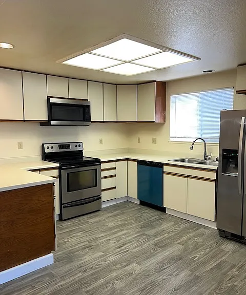 7677 Wells Ave — Photo 13