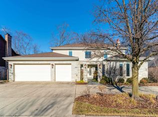 3926 Raintree Ln, Northbrook, IL 60062