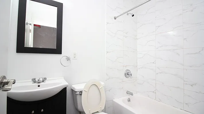 Rented by Nooklyn NYC LLC | media 16