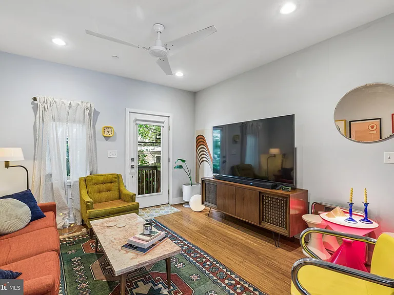1449 S Bouvier St — Photo 13