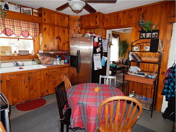 3rd image of 410 College Ave