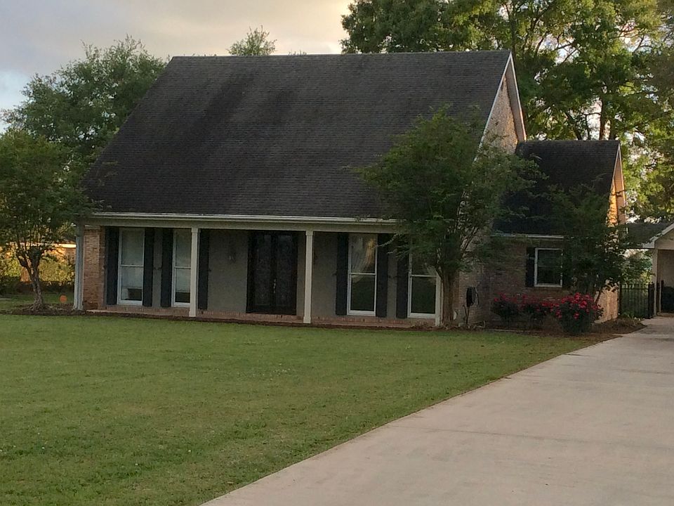 1st image of 608 Interlaken Dr