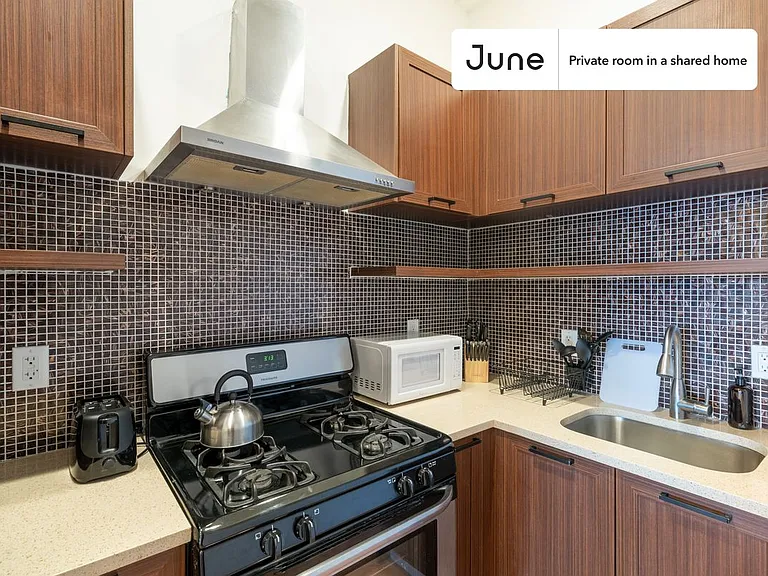 148 Grove St #B — Photo 7