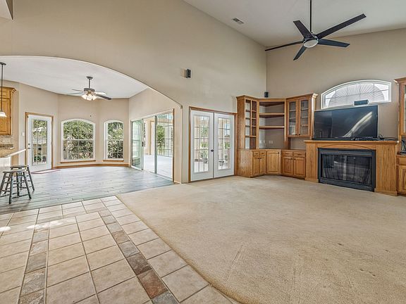 4th image of 1517 Oakwood Dr
