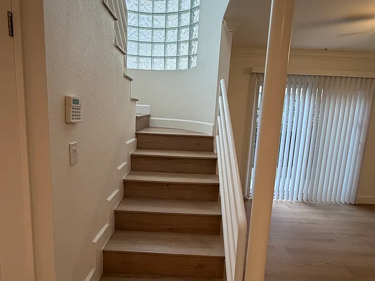 14911 Moorpark St #1 — Photo 15