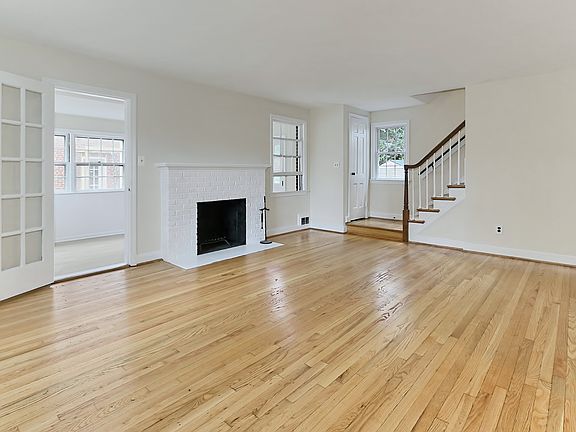 4th image of 16 S Hudson St