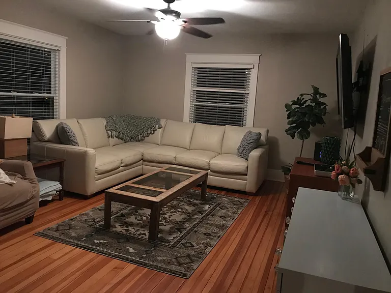 2608 Leclaire St #UPSTAIRS — Photo 16