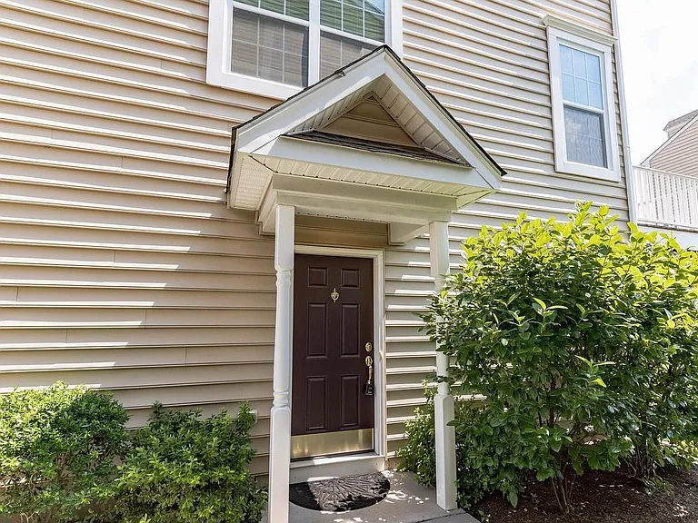 436 Williamson Ct — Photo 3