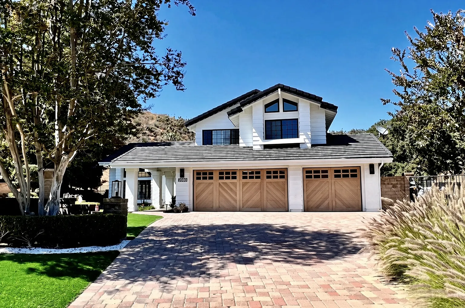 Luxury 4-Bedroom Home on Over an Acre 2080 Hopewell Court, Thousand Oaks — Photo 1