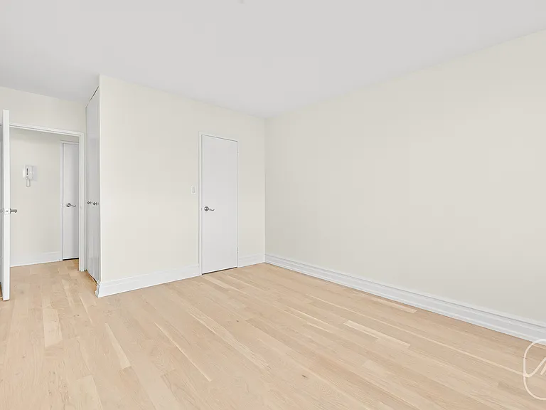 145 W 67th St #33A — Photo 8