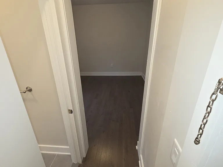 52 Newkirk St #402 — Photo 3